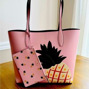 NWT Kate Spade Tote w/Mini Clutch